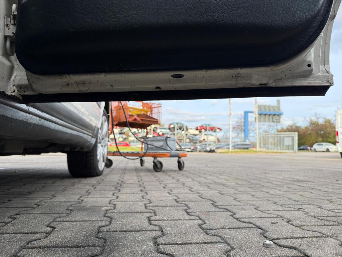 Audi 100 C4 original Tür hinten rechts L90E Alpinweiss Rohbau Limo BJ91